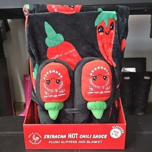 NWT Sriracha hot chili sauce slippers & blanket.